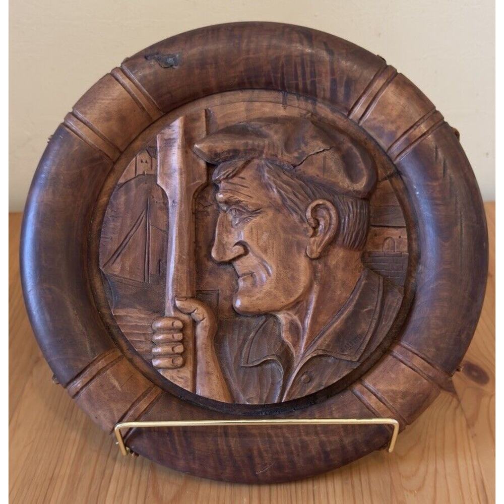 VTG Carved European Old Man Fisherman & Woman W/Fish Round Wall Plaques Set Of 2